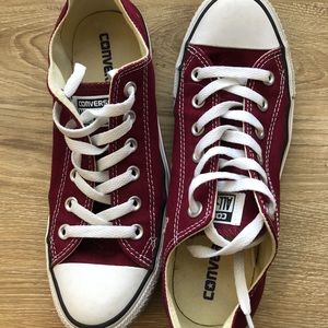 maroon converse
